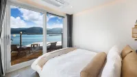 Namhae Paresa Pet Pool Villa