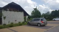 石之別墅 - 停車場