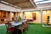 Five O'Clock Zen Boutique Guest House - Breakfast