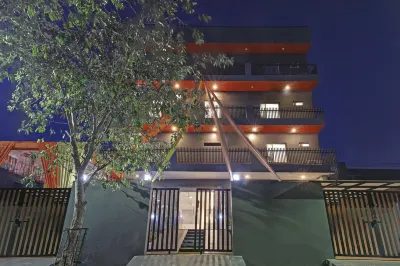 The Red York Hotels near PEACEFUL LIBRARY(NOIDA EXTENSION,NEAR GAUR CITY, CROSSING REPUBLIC, SHAHBERI PULIA, EK MURTI))