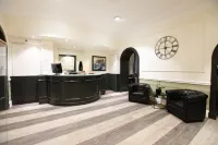 Hotel Giglio Dell'Opera Отели в г. Пномпень