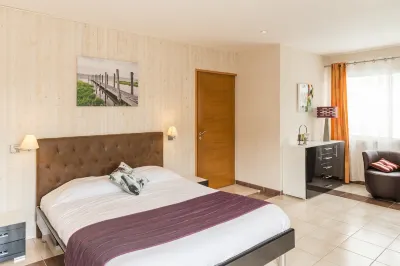 Logis Hôtel l'Oliveraie Hotels in Chateaubernard