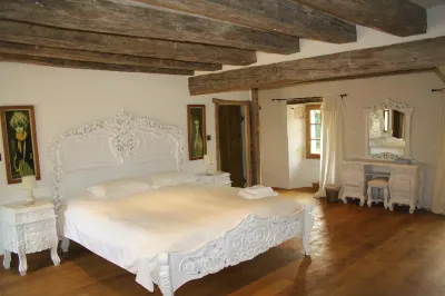 Manoir de la Basse-Cour Hotels in Sable-sur-Sarthe