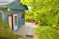 Treetop Retreat Hotels in Jackson Township