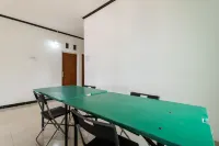 RedDoorz Near Terminal Bubulak Bogor