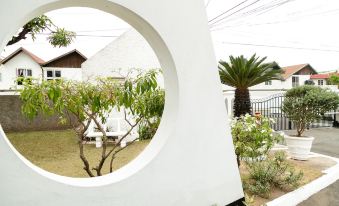 2 Bedroom Townhouse at Surbiton Square - Housity