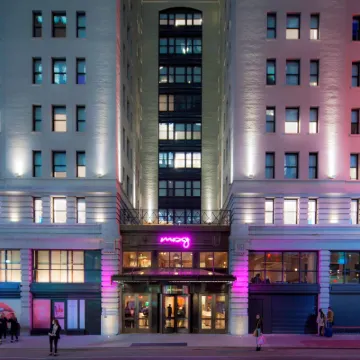 紐約時代廣場 Moxy 飯店 帝國大廈觀景台附近的飯店