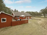 "Tove" - 1.5km from the Sea - parking