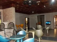 Royal Paragon Hotel فنادق في Ozuoba