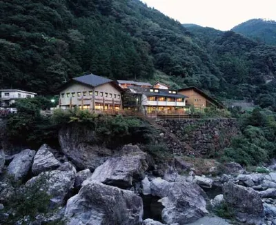 那卡圖溪谷湯之森飯店 住宿飯店