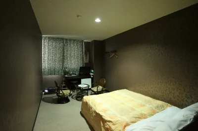 Business Hotel Mikuni (Goto) Hotels near Mizunoura Catholic Church