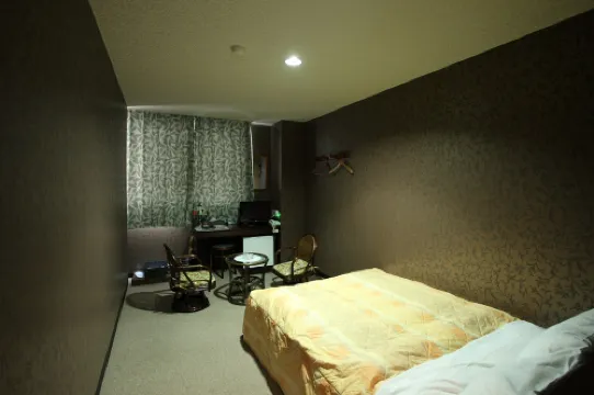 Business Hotel Mikuni (Goto)