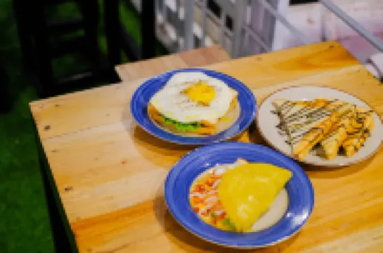 Room Hostel Banyuwangi 外南夢酒店