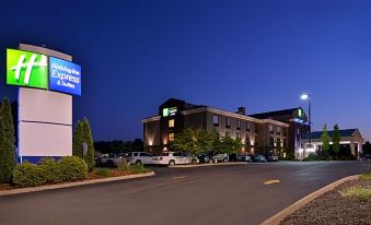 Holiday Inn Express & Suites Athens 로비