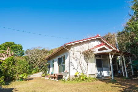 Hide A Way - Tanegashima Sunset Retreat - Отели рядом с достопримечательностью «Nishinoomote port offshore Breakwater north Lighthouse»