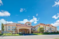 La Quinta Inn & Suites by Wyndham Olathe Hotel di Olathe