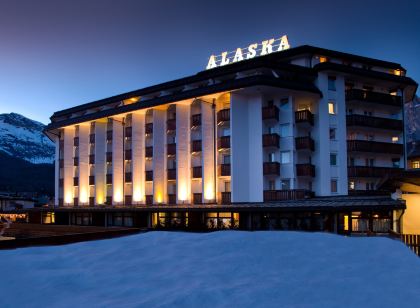 Hotel Alaska Cortina