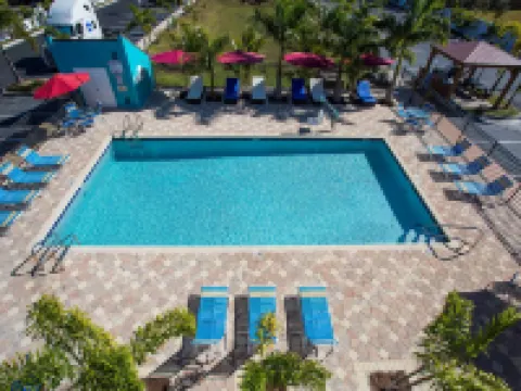 เดย์สอินน์ บายวินด์แฮม ซาราโซตาเบย์ โรงแรมในซาราโซตา