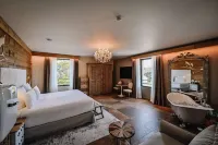 Le Hameau des Pesquiers Ecolodge & Spa, Curio Collection by Hilton Hotels in Hyeres
