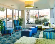 Comfort Suites Beachfront - 2-Star