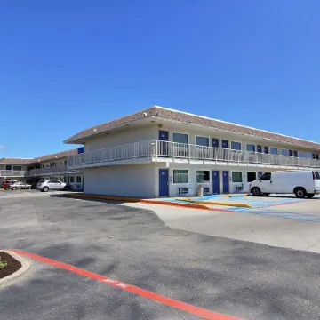 Motel 6 Corpus Christi, TX - East - North Padre Island