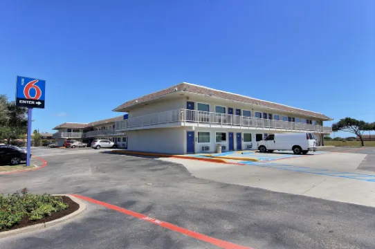 Motel 6 Corpus Christi, TX - East - North Padre Island