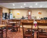 Quality Inn Buffalo Airport - parking