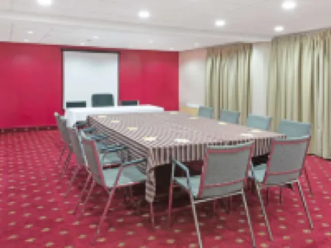 Super 8 by Wyndham Cambridge/Kitchener/Waterloo Area ケンブリッジのホテル