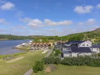 Nösund Havshotell Hotels near Svanesunds badplats