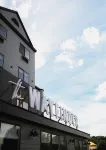 Wayfinder Newport Hotels in der Nähe von McAuley Hall