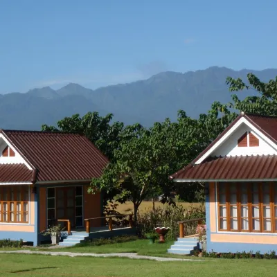 Odour Pai Hoteles cerca de Wat Sri Don Chai