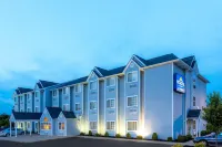 Microtel Inn & Suites by Wyndham Dry Ridge Hotels in Grant County