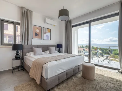 Sanders View - Top 3-Bdr Villa with Infinity Pool