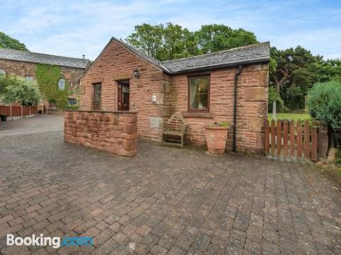 Beckside Hotel Overview