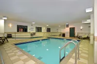 Country Inn & Suites by Radisson, Stevens Point, WI - Pools