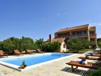 Jasminka Hotels in Drage