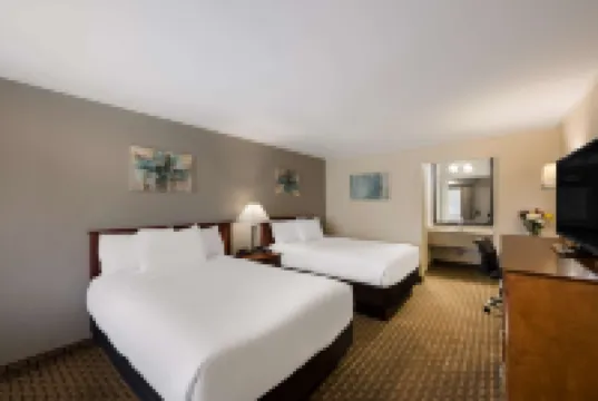 Best Western Woodbury Inn Hotels in Oyster Bay