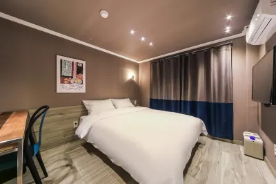 Tinto Hotel Hotels near Taepyeong-Yang