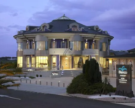 BLANCO HOTEL Hotels in Comarca Vaqueira