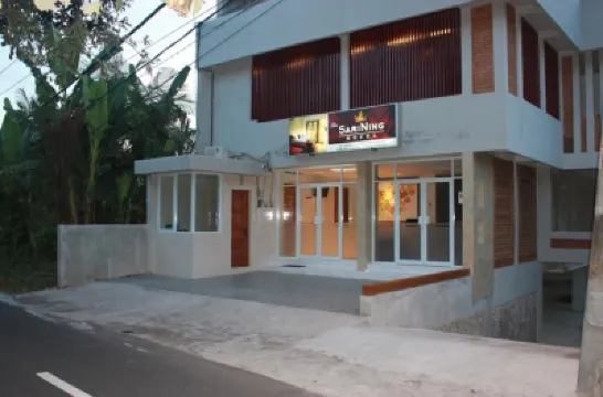 The Sarining Hotel Hotels near TAMAN MAS