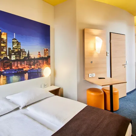 B&B HOTEL Frankfurt-Hbf Отели рядом с достопримечательностью «Пальменгартен»