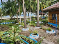 Islanders Paradise Beach فنادق في Larena