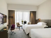 فندق نوفوتيل مطار مسقط Hotels near منتزه شاطئ الموج