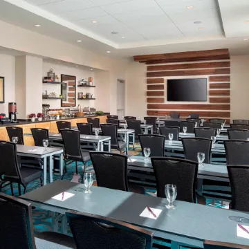 Residence Inn Boston Watertown Отели рядом с достопримечательностью «Бостонский колледж»