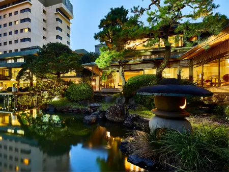 Art Hotel Kokura New Tagawa Отели рядом с достопримечательностью «Kyu Moji Mitsui Club»