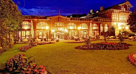 Dorint Herrenkrug Parkhotel Magdeburg Отели рядом с достопримечательностью «Башня Тысячелетия»