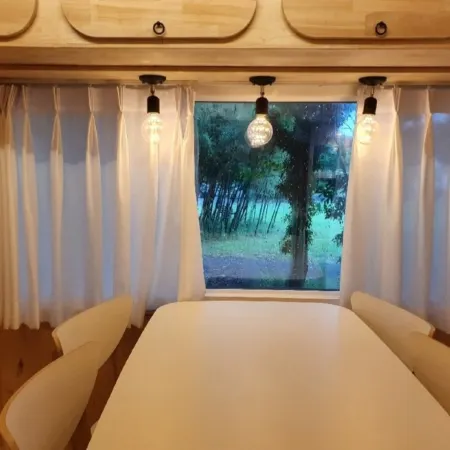 Jeju House Malo Pension (Saryani Hill Stay) Отели рядом с достопримечательностью «Парк аттракционов «Эколенд»»