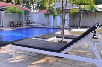 Majestic Beach Comforts - Swimmingpools