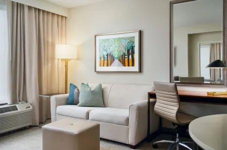 TownePlace Suites Orlando Downtown Отели рядом с достопримечательностью «Кемпинг Уорлд»