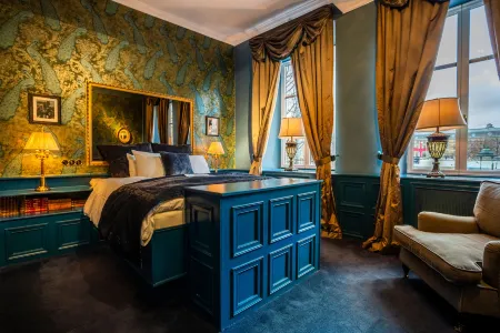 Hotel Pigalle Отели рядом с достопримечательностью «Chalmers Conference Centre»